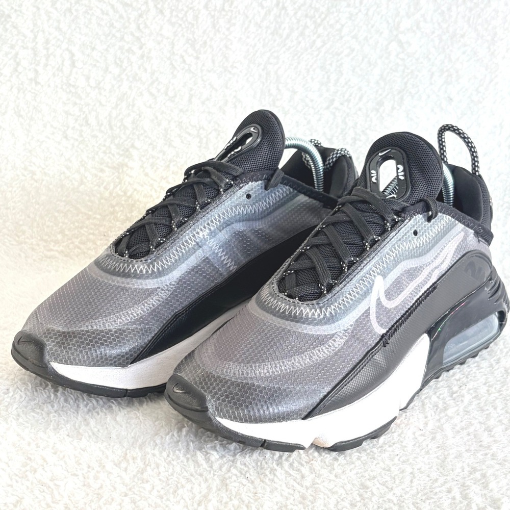Nike Air Max 2090 Black Wolf Grey White Sneakers‎ CK2612-002 Mens 7.5 Womens 9